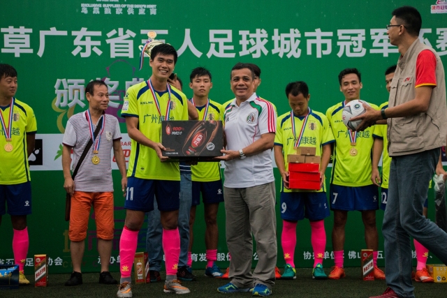 姚明确认乔尔杰维奇继续执教 率队备战亚预赛